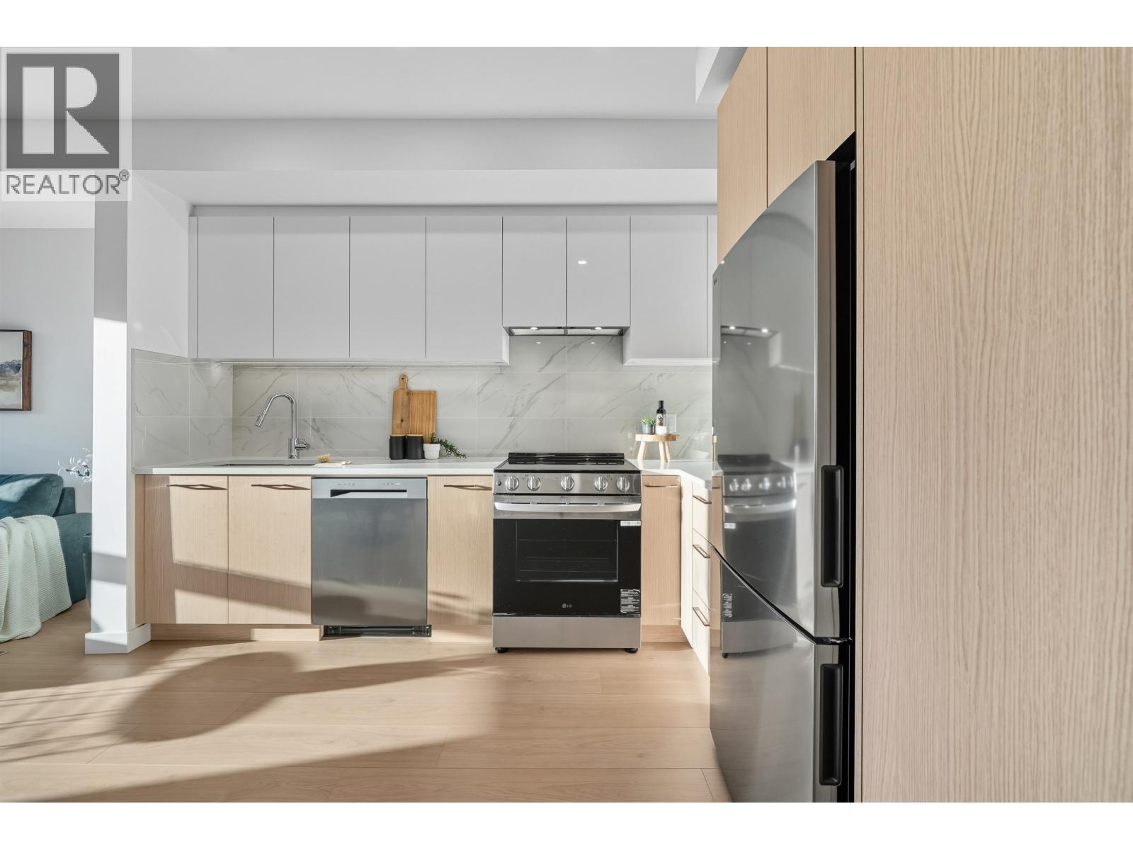 611 150 James Road, Port Moody, British Columbia  V3H 0N7 - Photo 5 - R3062690