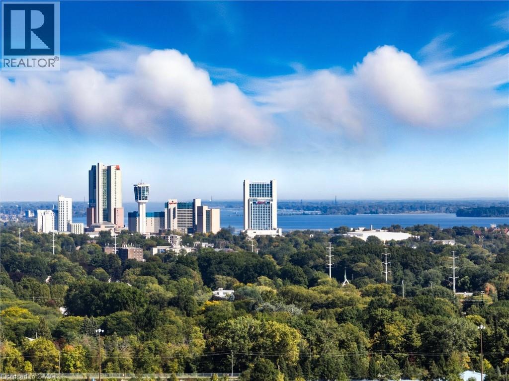 6346 Charnwood Avenue, Niagara Falls, Ontario  L2H 2K7 - Photo 3 - 40771079