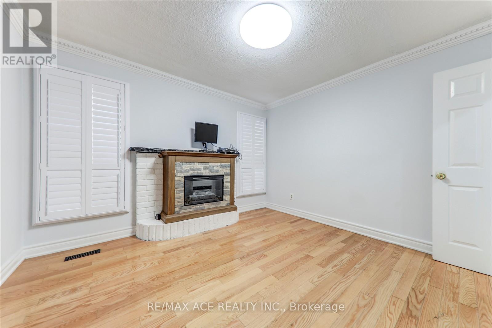 Main - 418 Military Trail, Toronto, Ontario  M1E 4Z3 - Photo 9 - E12486852