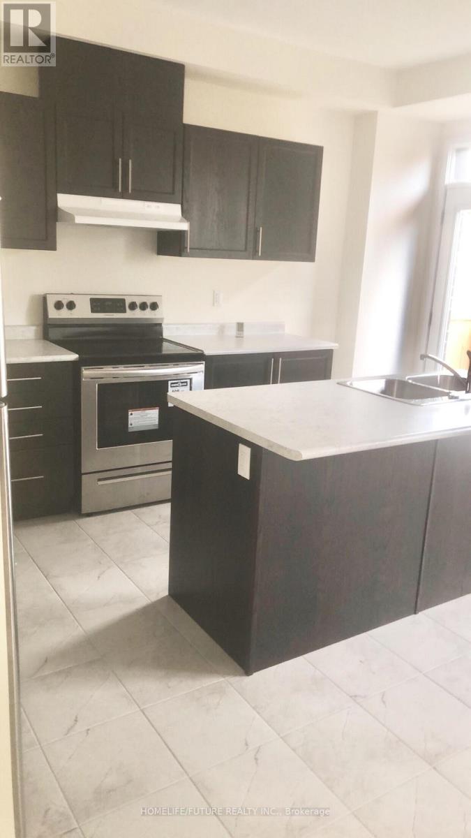 978 Kicking Horse Path, Oshawa, Ontario  L1J 0B4 - Photo 5 - E12486856