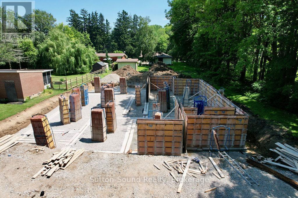 2515 6th Avenue W, Owen Sound, Ontario  N4K 5J7 - Photo 3 - X12327660