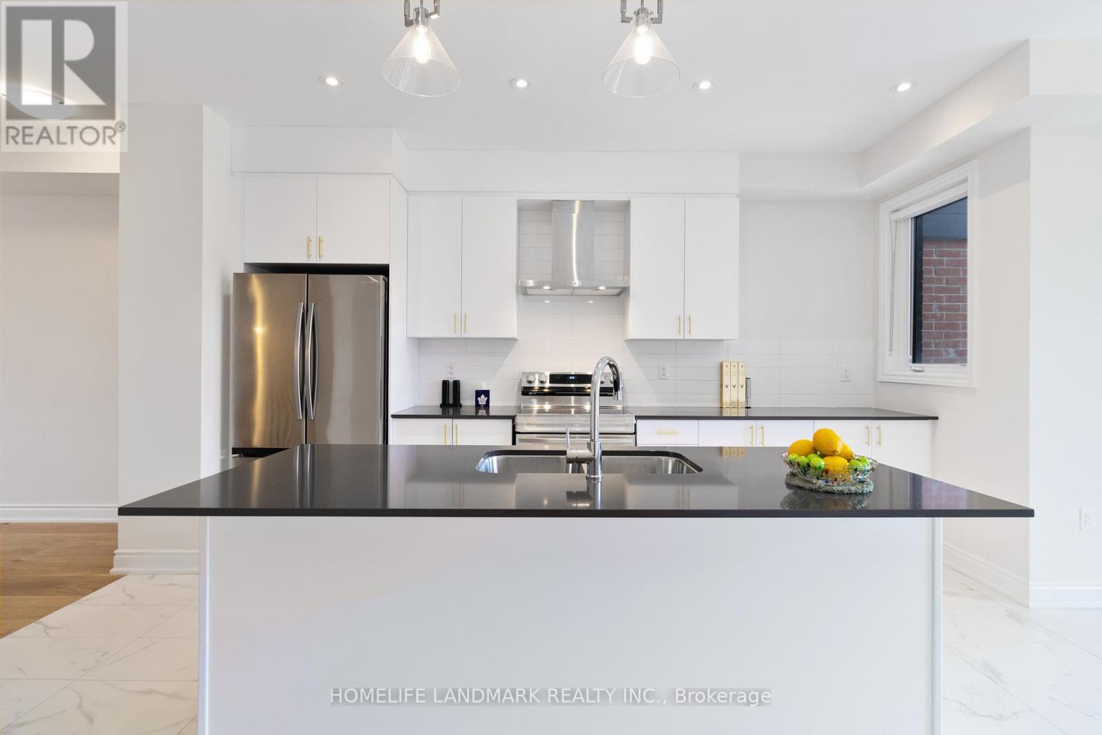 3303 Sixth Line, Oakville, Ontario  L6H 0Z6 - Photo 11 - W12486849