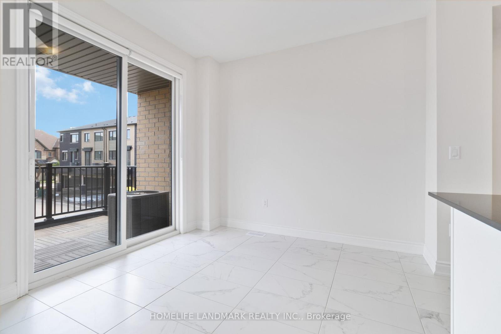 3303 Sixth Line, Oakville, Ontario  L6H 0Z6 - Photo 12 - W12486849