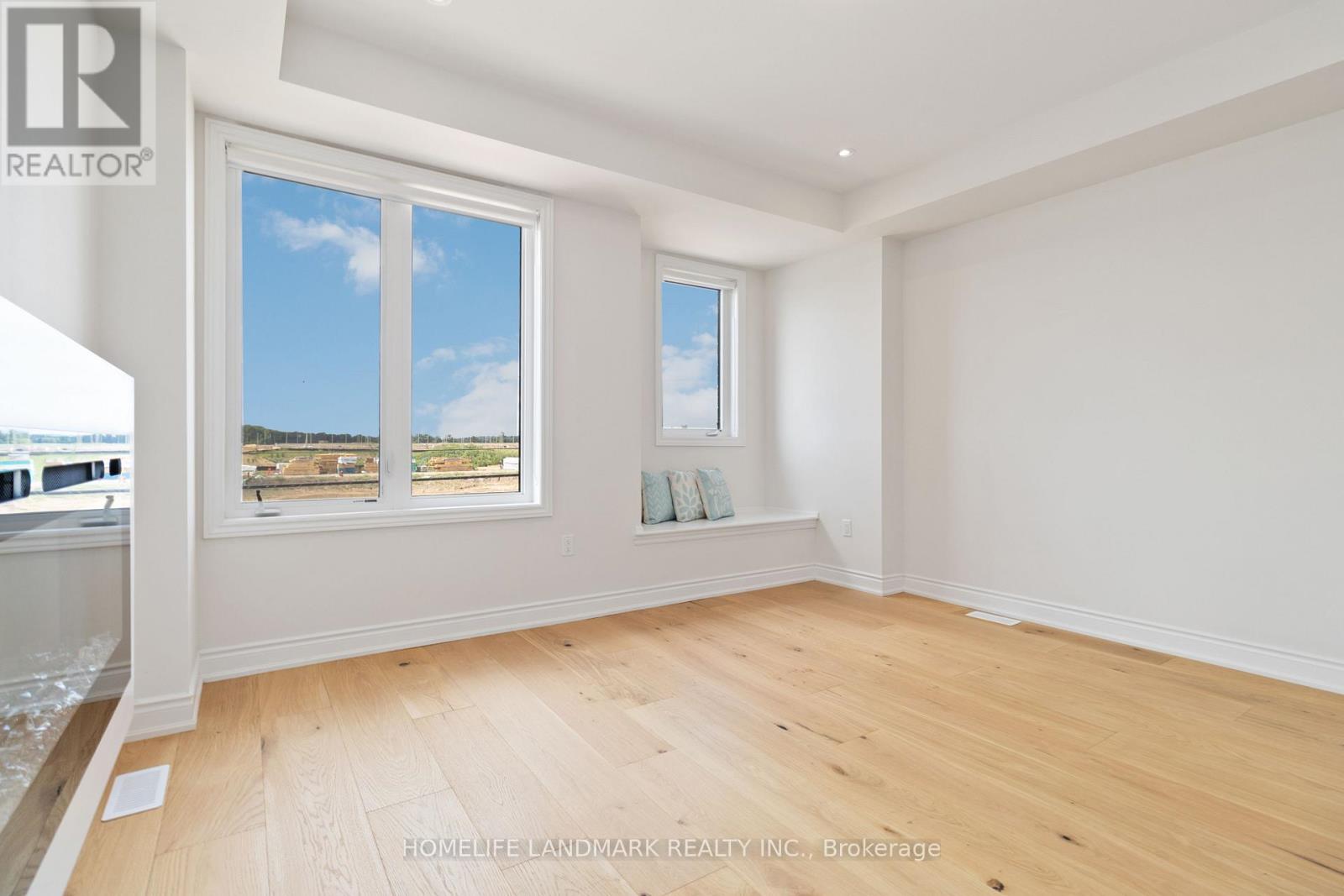 3303 Sixth Line, Oakville, Ontario  L6H 0Z6 - Photo 19 - W12486849