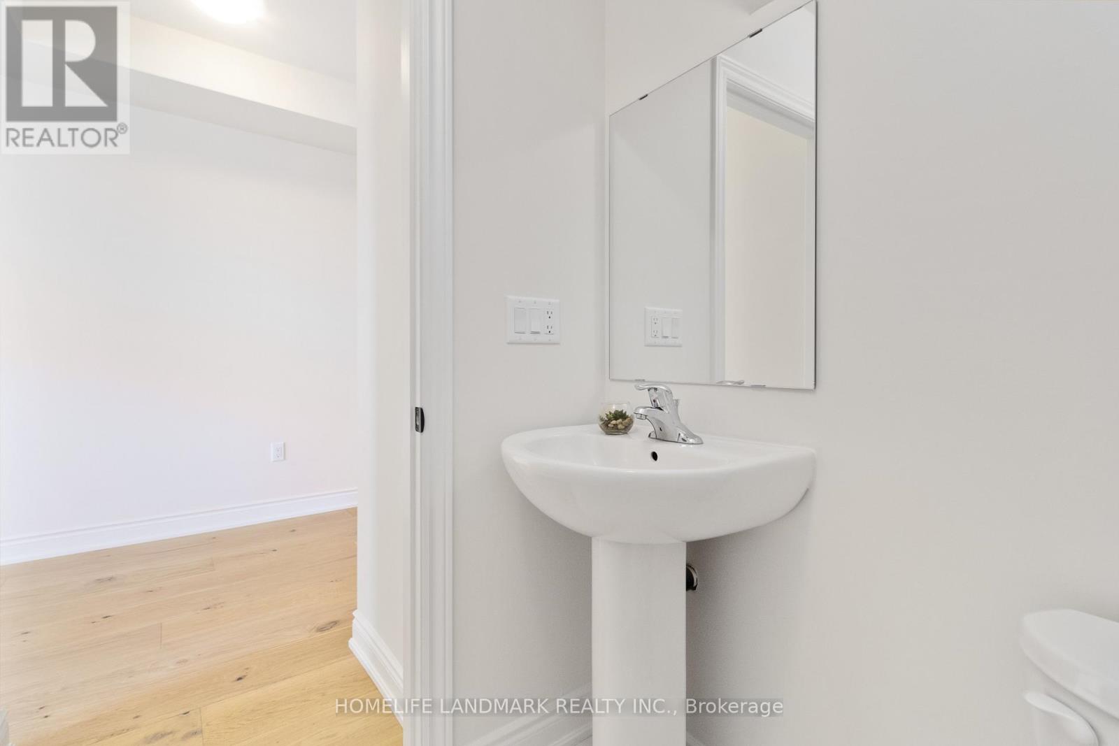 3303 Sixth Line, Oakville, Ontario  L6H 0Z6 - Photo 22 - W12486849