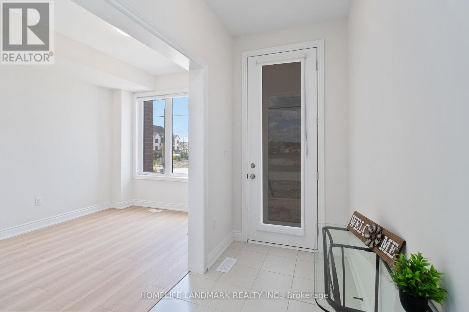 3303 Sixth Line, Oakville, Ontario  L6H 0Z6 - Photo 3 - W12486849