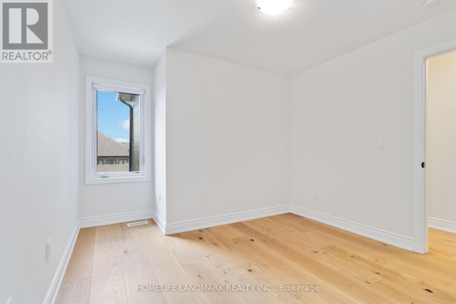 3303 Sixth Line, Oakville, Ontario  L6H 0Z6 - Photo 35 - W12486849