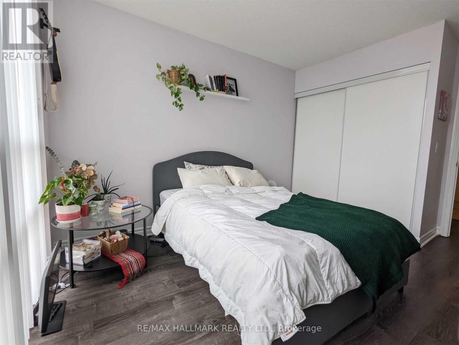 Ph09 - 5 Michael Power Place, Toronto, Ontario  M9A 0A3 - Photo 11 - W12486850