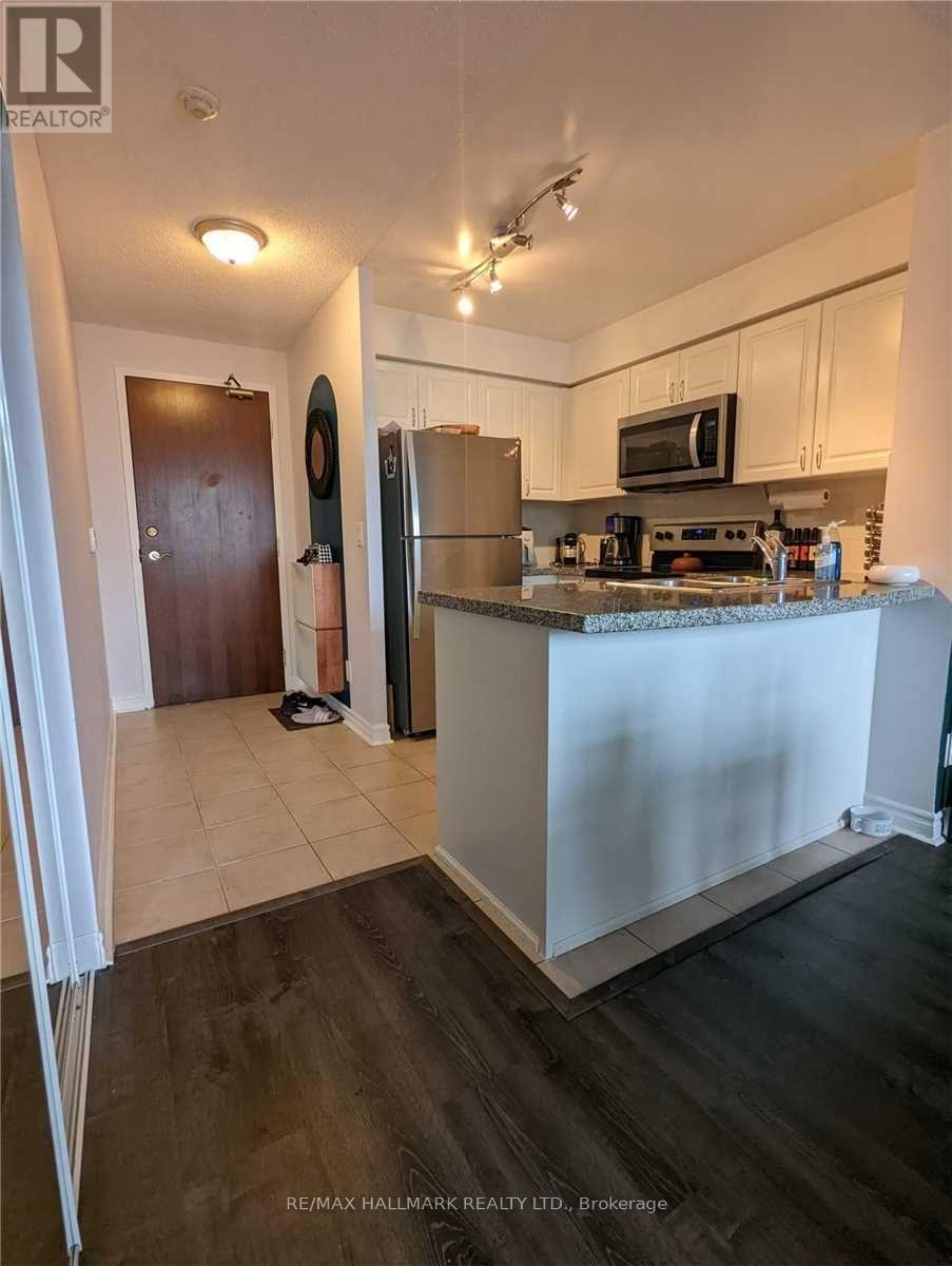 Ph09 - 5 Michael Power Place, Toronto, Ontario  M9A 0A3 - Photo 5 - W12486850