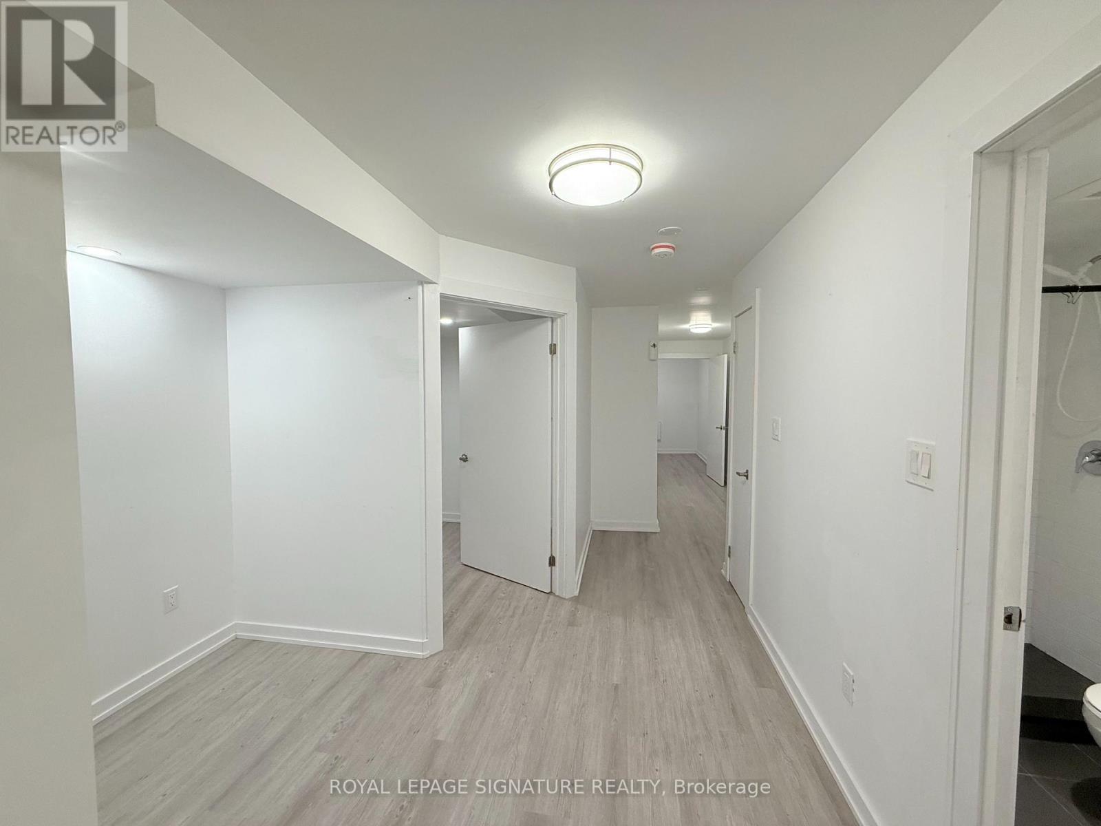 Lower - 38 Burnhamthorpe Road W, Oakville, Ontario  L6M 4K4 - Photo 15 - W12486857