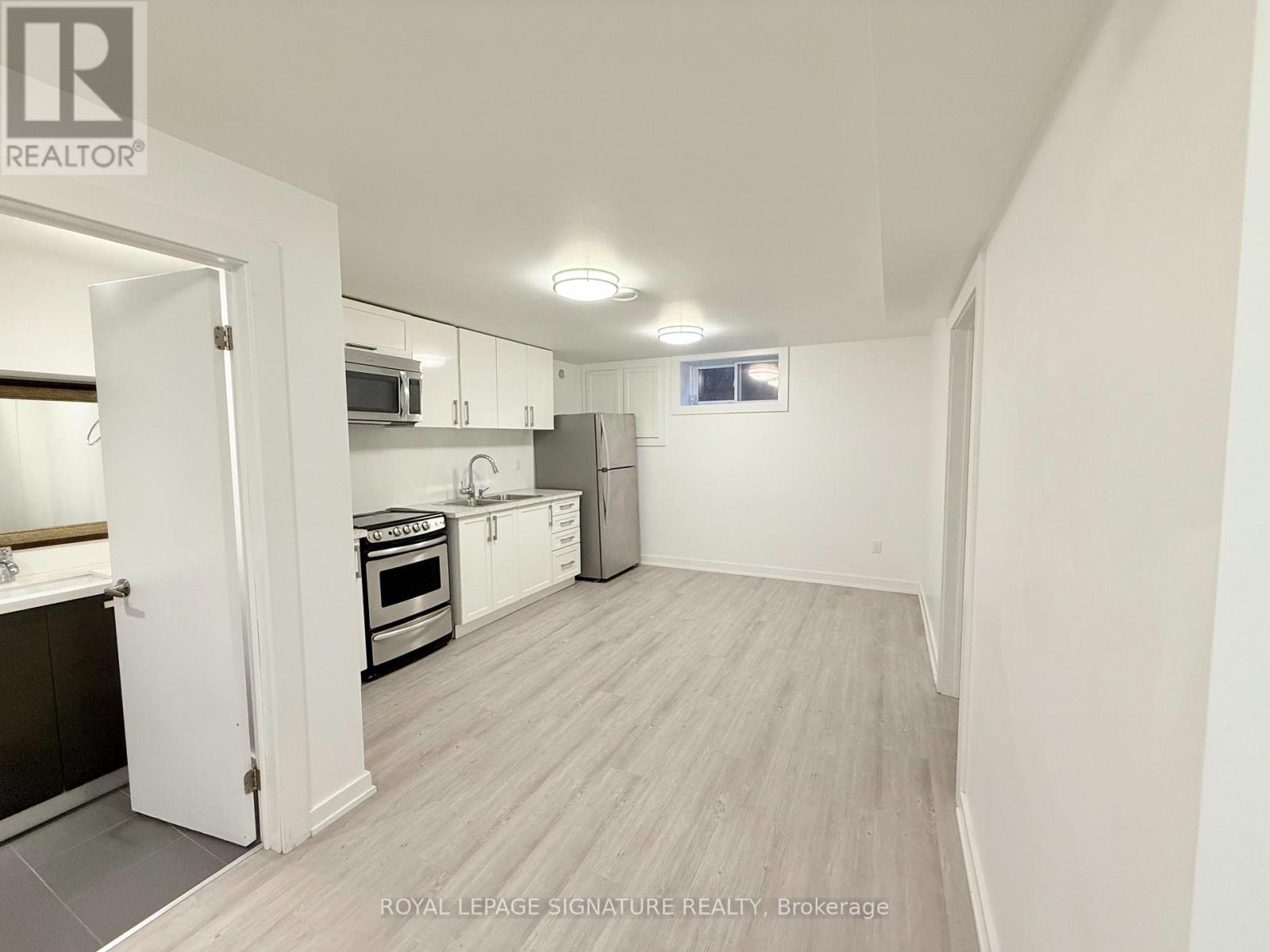 Lower - 38 Burnhamthorpe Road W, Oakville, Ontario  L6M 4K4 - Photo 18 - W12486857