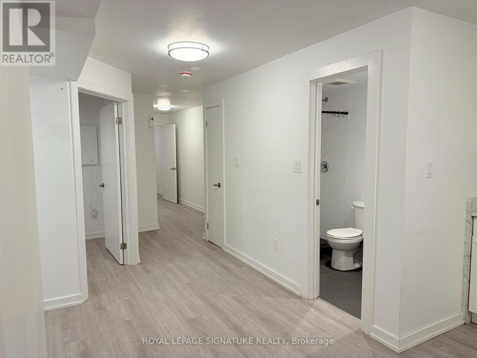 Lower - 38 Burnhamthorpe Road W, Oakville, Ontario  L6M 4K4 - Photo 26 - W12486857