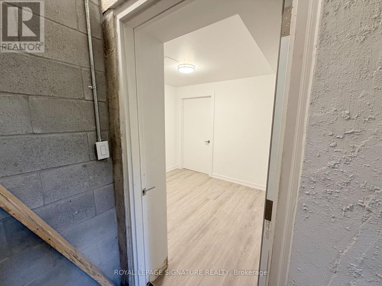 Lower - 38 Burnhamthorpe Road W, Oakville, Ontario  L6M 4K4 - Photo 9 - W12486857