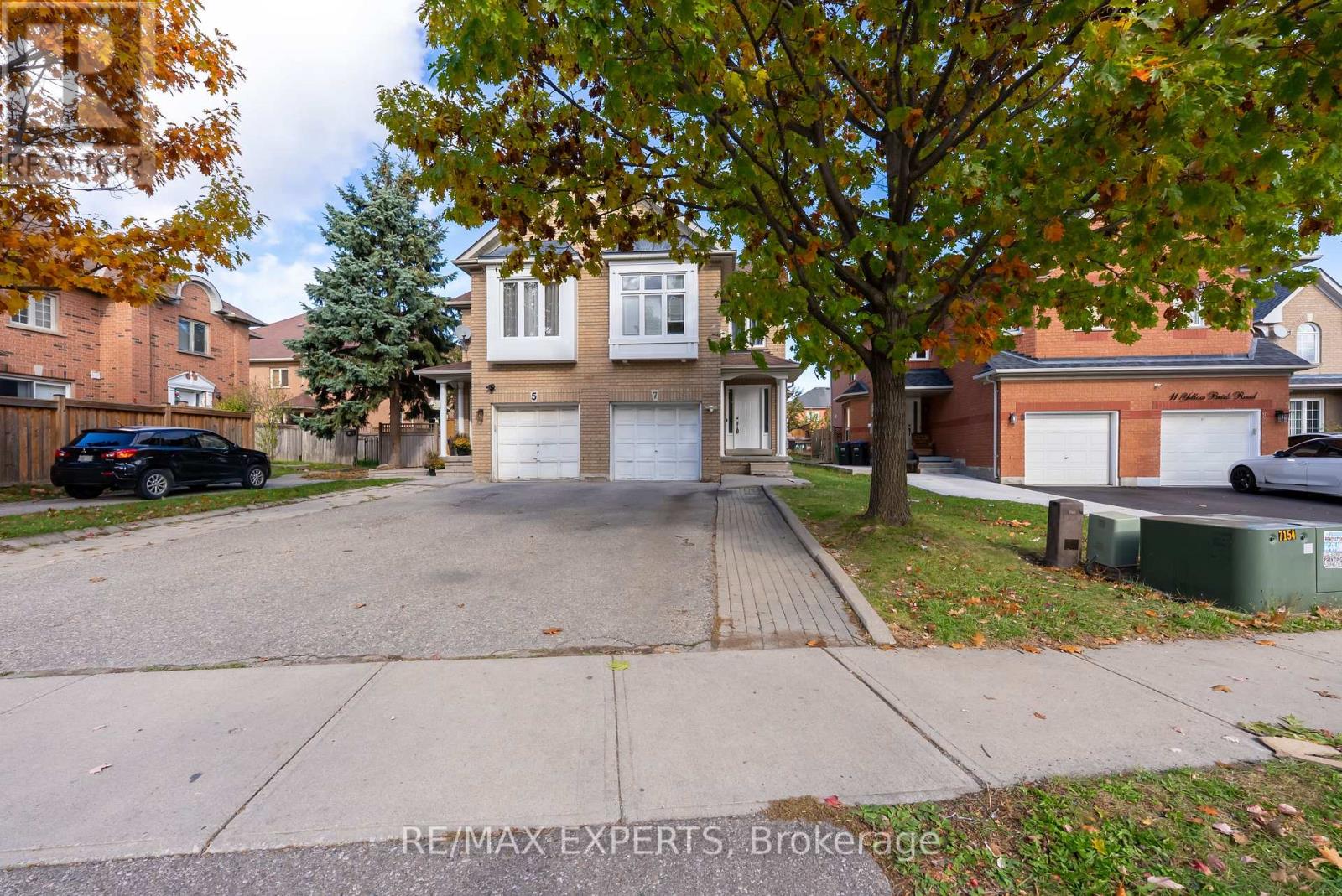7 YELLOW BRICK ROAD, Brampton, Ontario