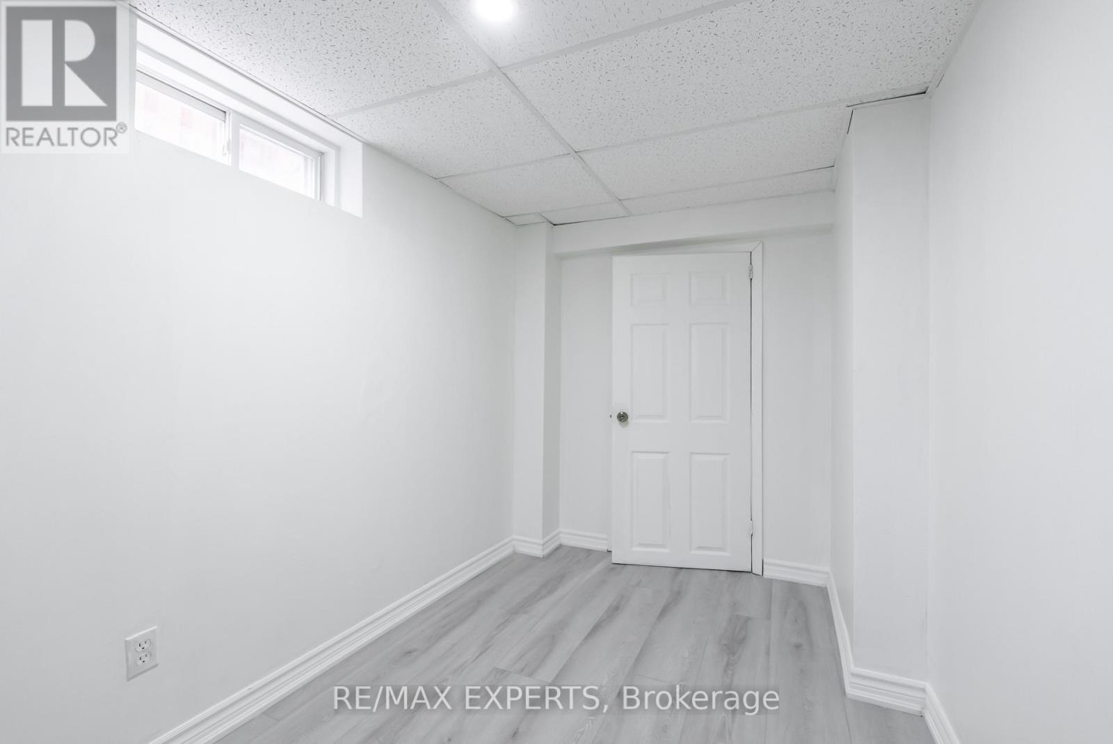 7 Yellow Brick Road, Brampton, Ontario  L6V 4K8 - Photo 20 - W12486859