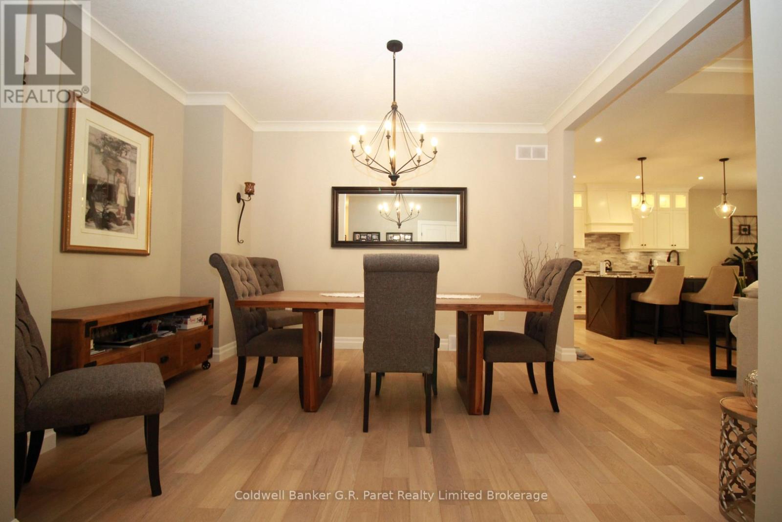 10151 Pinery Bluffs Road, Lambton Shores, Ontario  N0M 1T0 - Photo 18 - X12471390