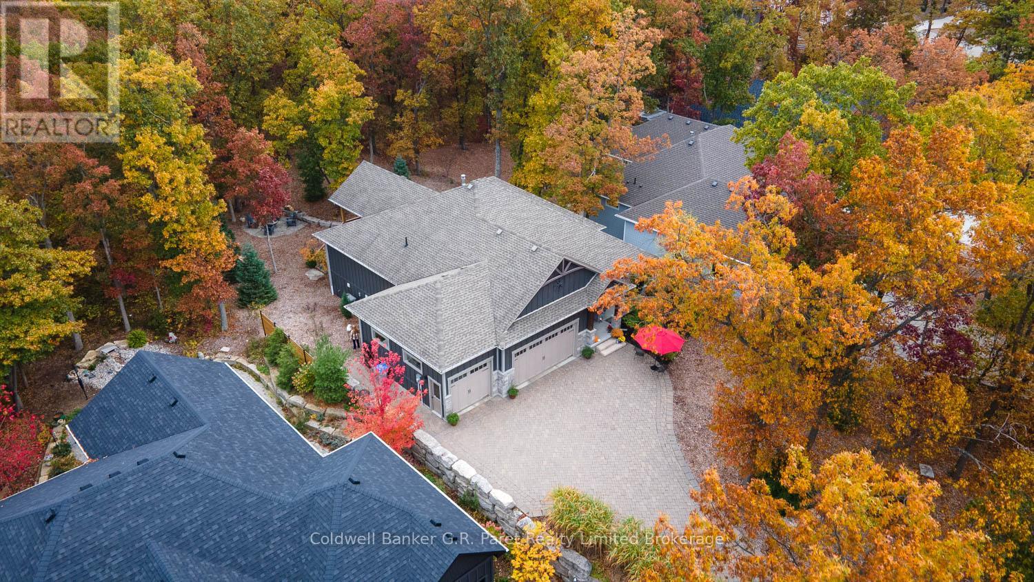 10151 Pinery Bluffs Road, Lambton Shores, Ontario  N0M 1T0 - Photo 2 - X12471390