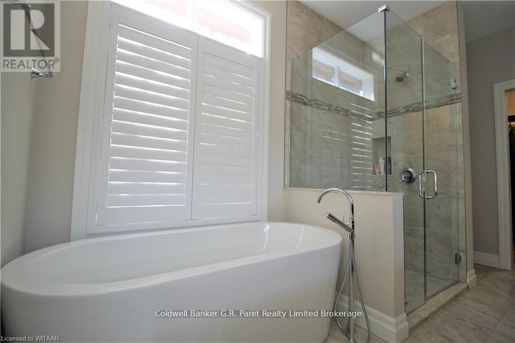 10151 Pinery Bluffs Road, Lambton Shores, Ontario  N0M 1T0 - Photo 26 - X12471390