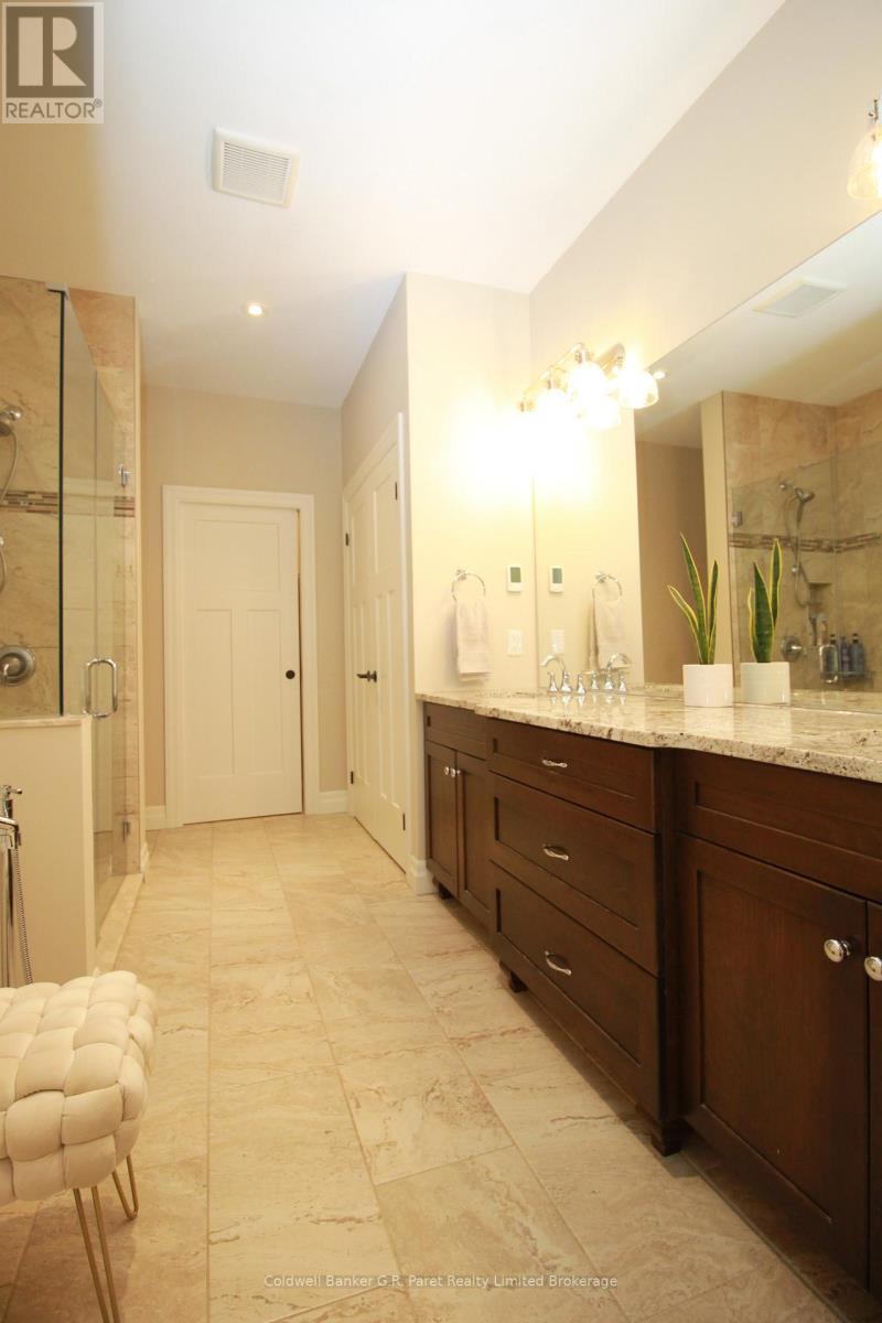 10151 Pinery Bluffs Road, Lambton Shores, Ontario  N0M 1T0 - Photo 28 - X12471390