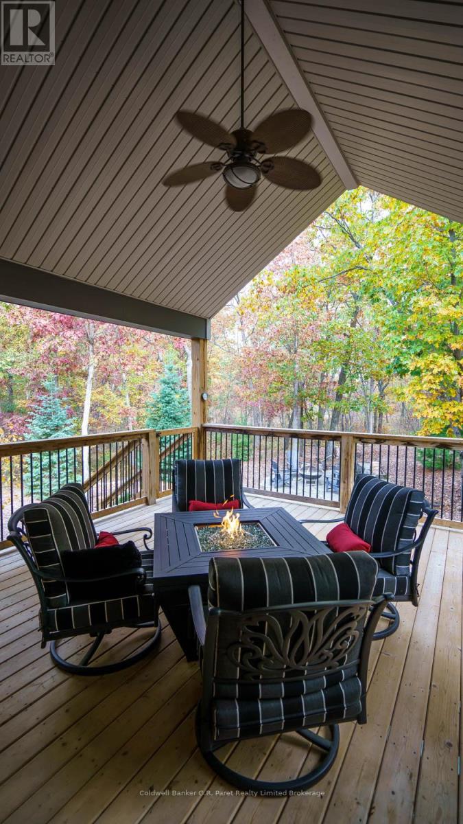 10151 Pinery Bluffs Road, Lambton Shores, Ontario  N0M 1T0 - Photo 47 - X12471390