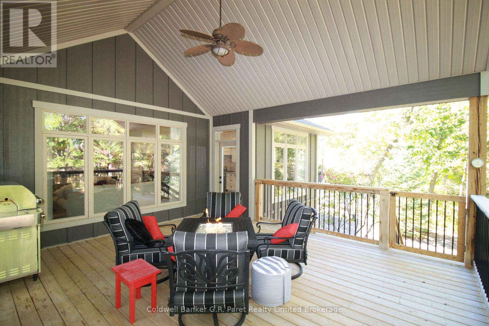 10151 Pinery Bluffs Road, Lambton Shores, Ontario  N0M 1T0 - Photo 48 - X12471390