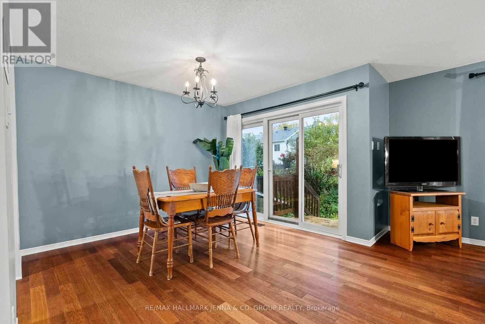 364 Stoneway Drive, Ottawa, Ontario  K2G 6G7 - Photo 12 - X12486893