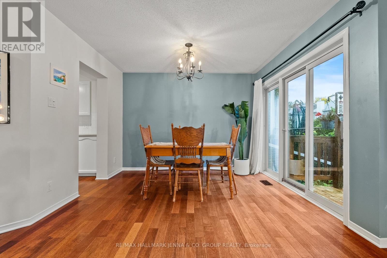 364 Stoneway Drive, Ottawa, Ontario  K2G 6G7 - Photo 13 - X12486893