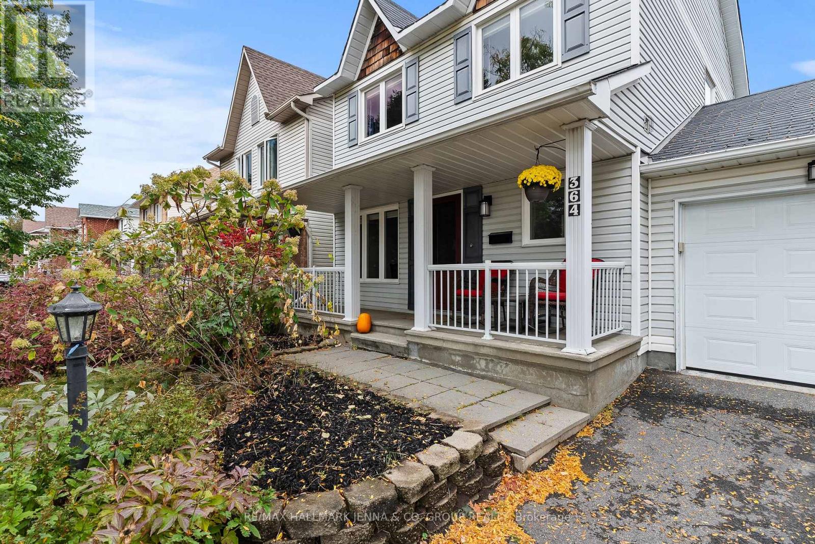 364 Stoneway Drive, Ottawa, Ontario  K2G 6G7 - Photo 2 - X12486893