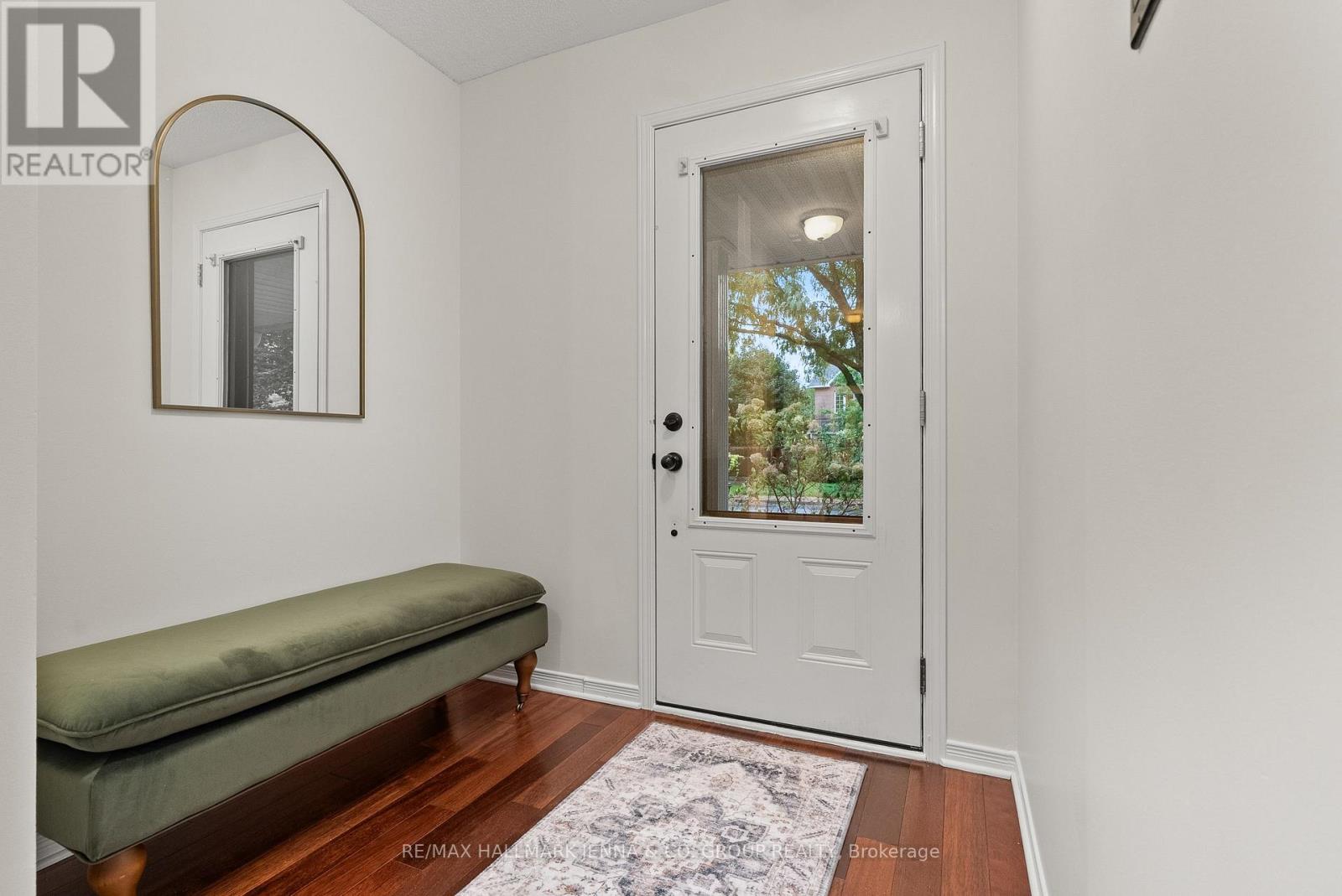 364 Stoneway Drive, Ottawa, Ontario  K2G 6G7 - Photo 3 - X12486893