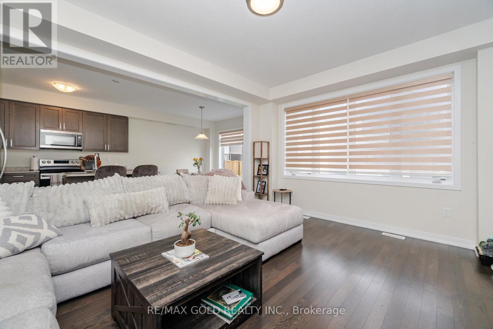 128 Whithorn Crescent, Haldimand, Ontario  N3W 0G4 - Photo 12 - X12486861