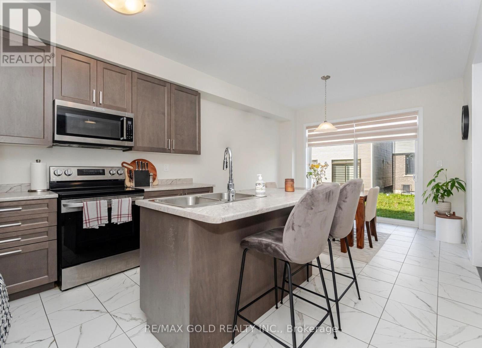 128 Whithorn Crescent, Haldimand, Ontario  N3W 0G4 - Photo 4 - X12486861