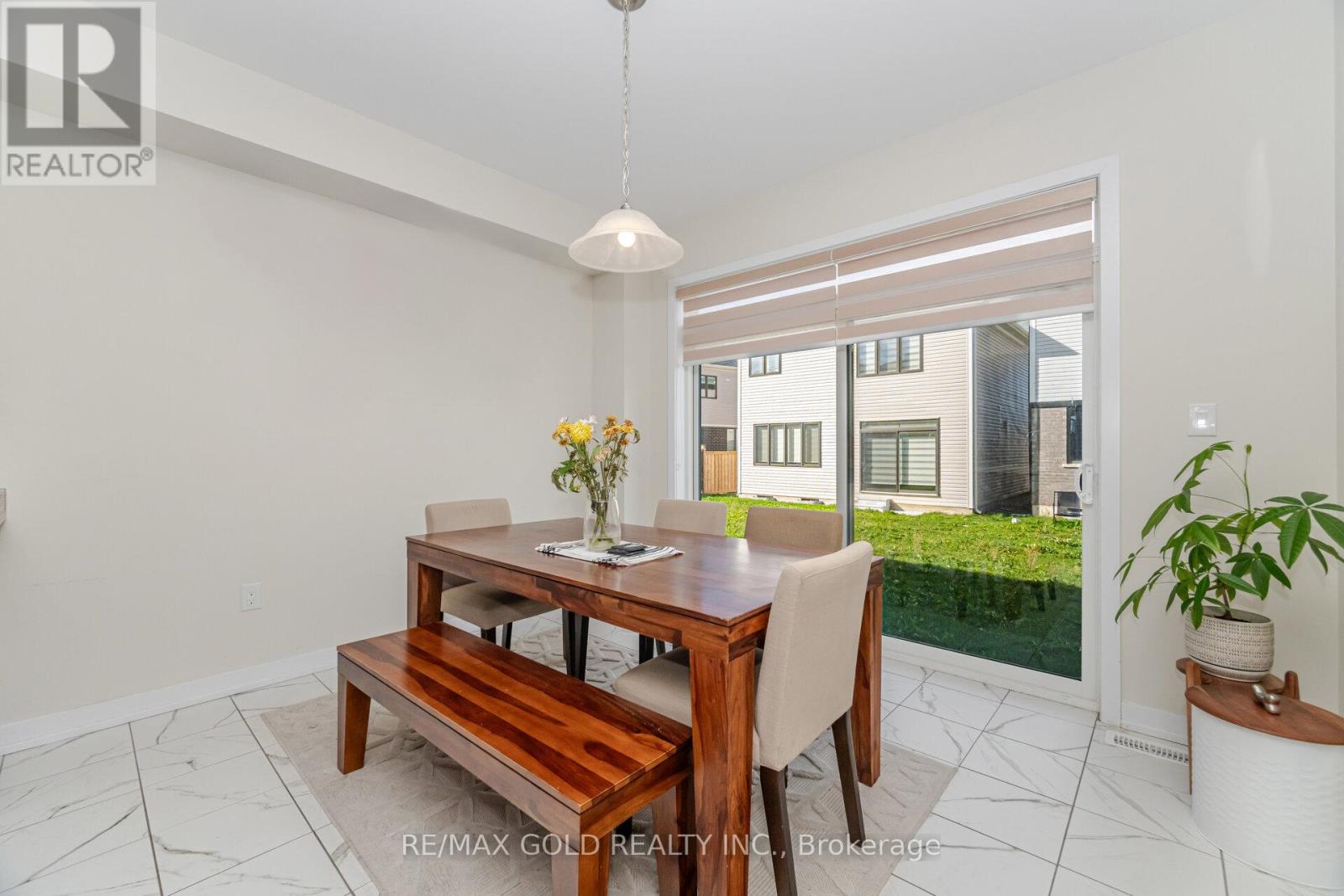 128 Whithorn Crescent, Haldimand, Ontario  N3W 0G4 - Photo 9 - X12486861