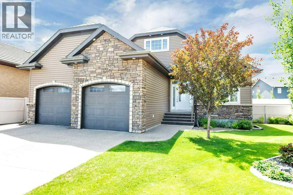 19 Trump Place, Red Deer, Alberta  T4P 0K8 - Photo 2 - A2260752