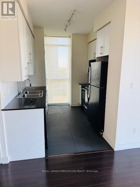 1708 - 4065 Brickstone Mews, Mississauga, Ontario  L5B 0G3 - Photo 4 - W12455519