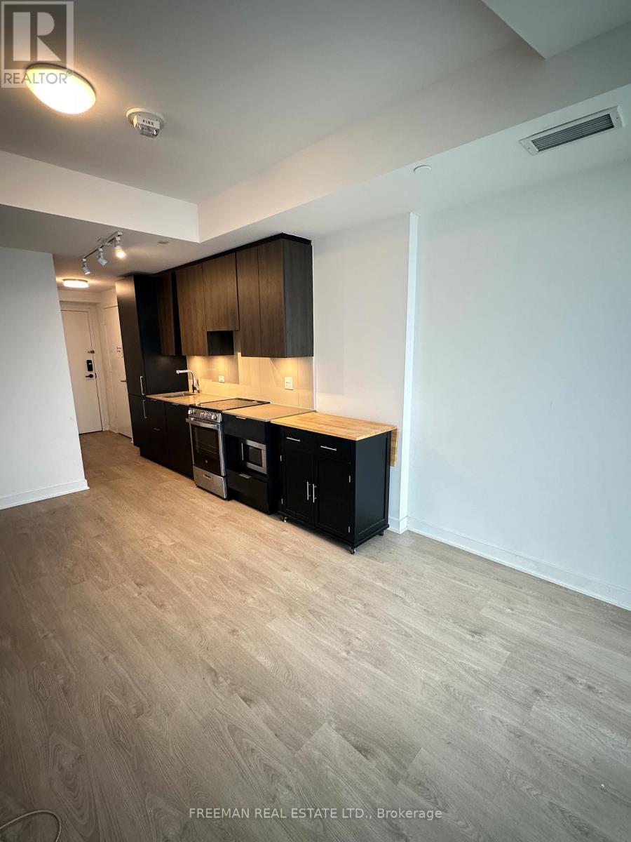 5602 - 3900 Confederation Parkway, Mississauga, Ontario  L5B 0M3 - Photo 6 - W12486457