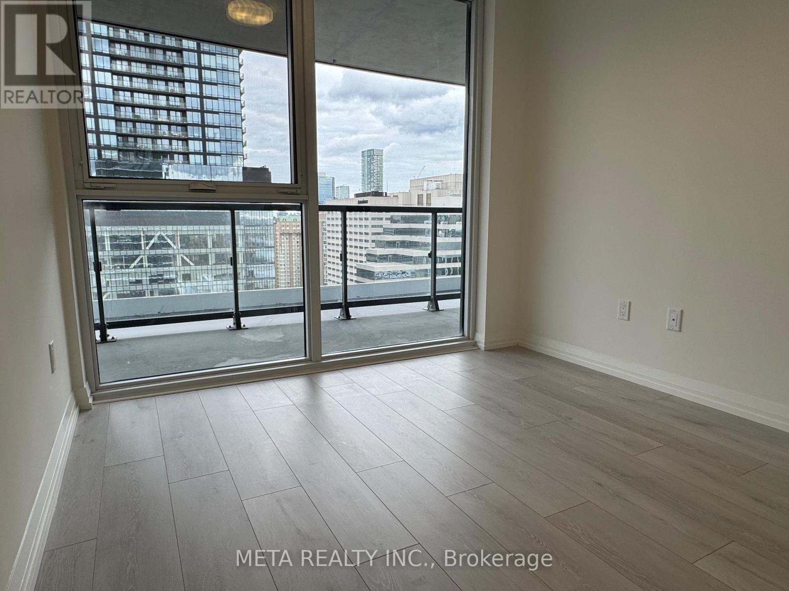 2404 - 280 Dundas Street, Toronto, Ontario  M5T 0E3 - Photo 6 - C12475012