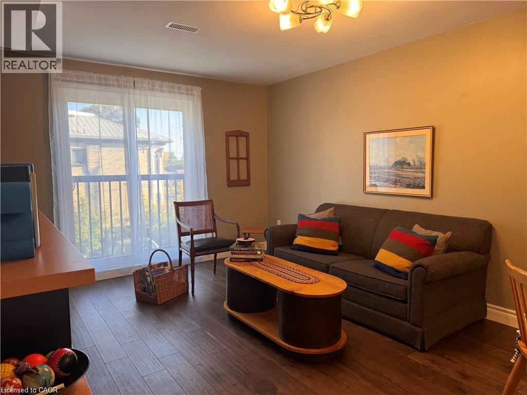 122 Courtland Avenue Unit# 4, Kitchener, Ontario  N2G 0B8 - Photo 2 - 40782332