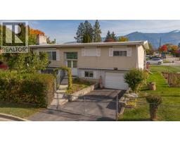 1102 Birch Street, creston, British Columbia
