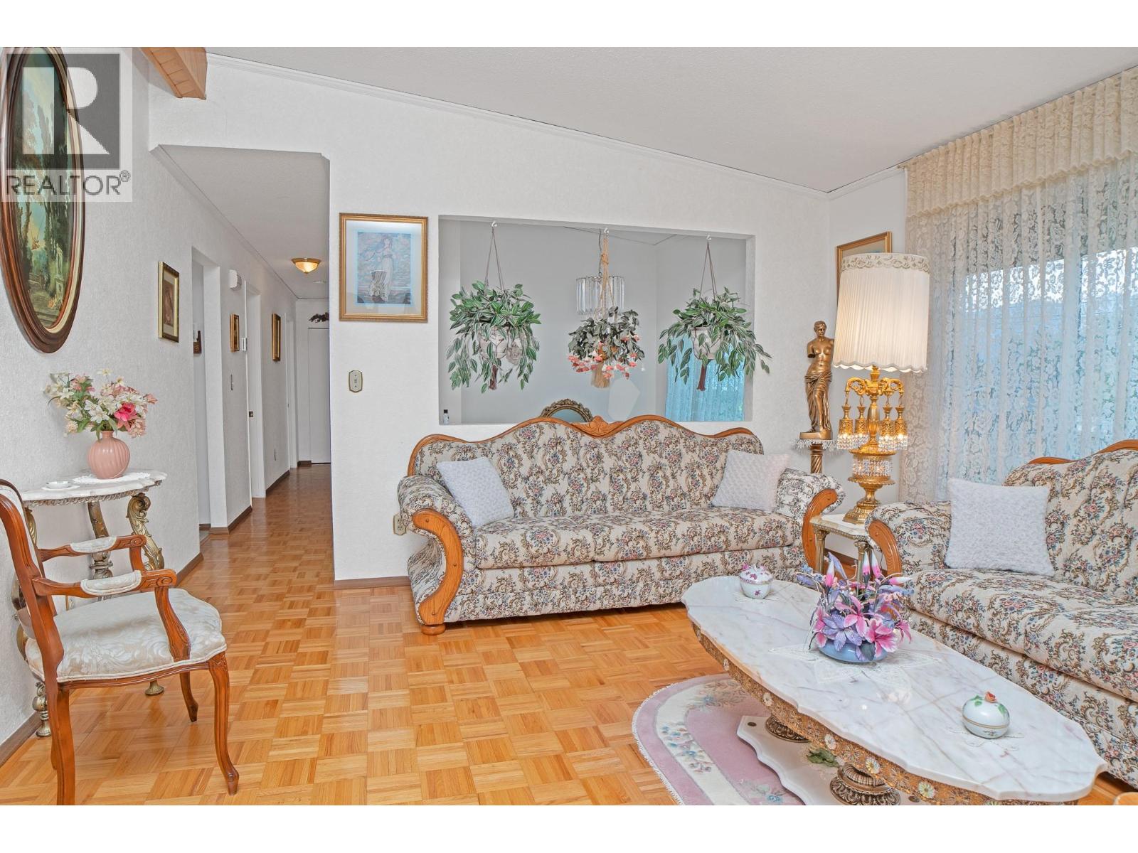 1102 Birch Street, Creston, British Columbia  V0B 1G3 - Photo 4 - 10366719