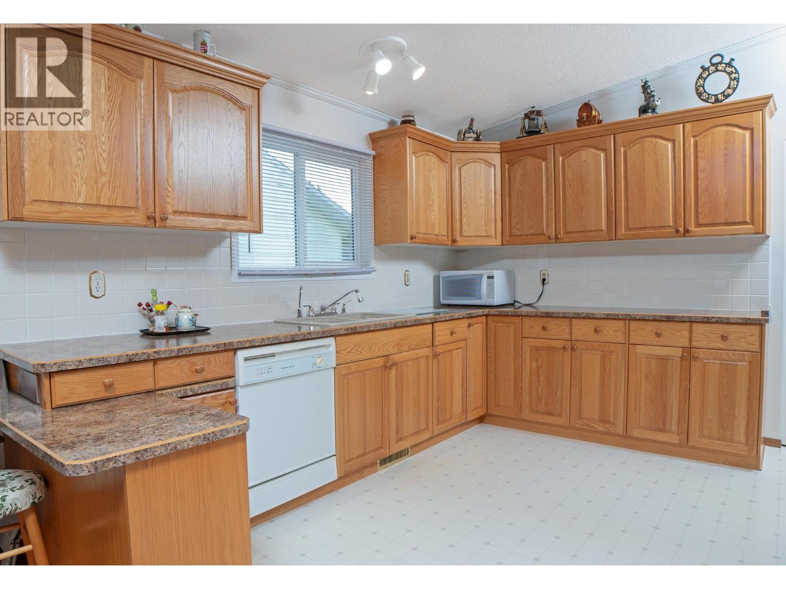 1102 Birch Street, Creston, British Columbia  V0B 1G3 - Photo 8 - 10366719