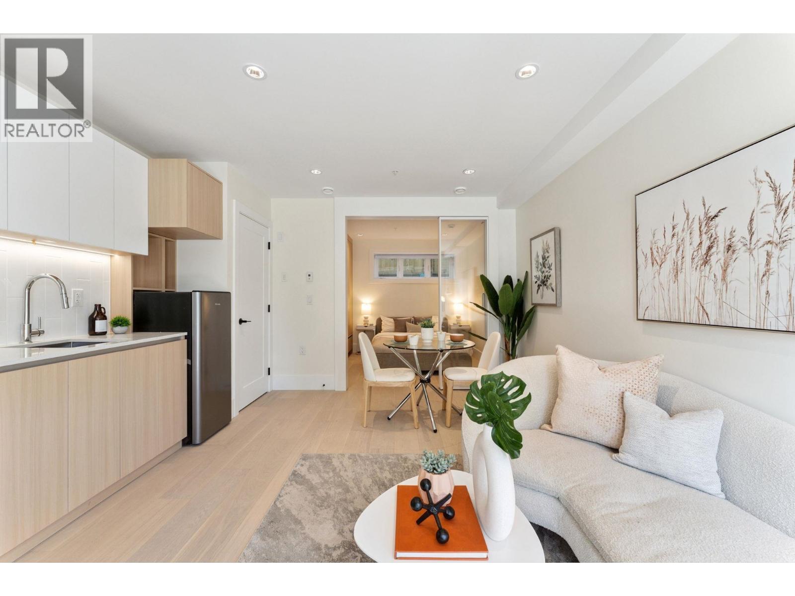 3121 Columbia Street, Vancouver, British Columbia  V5Y 1N4 - Photo 13 - R3062820