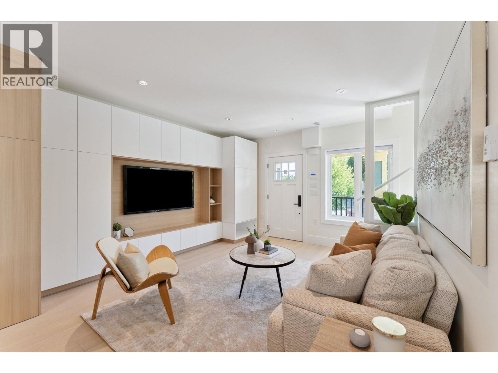 3121 COLUMBIA STREET, Vancouver, British Columbia