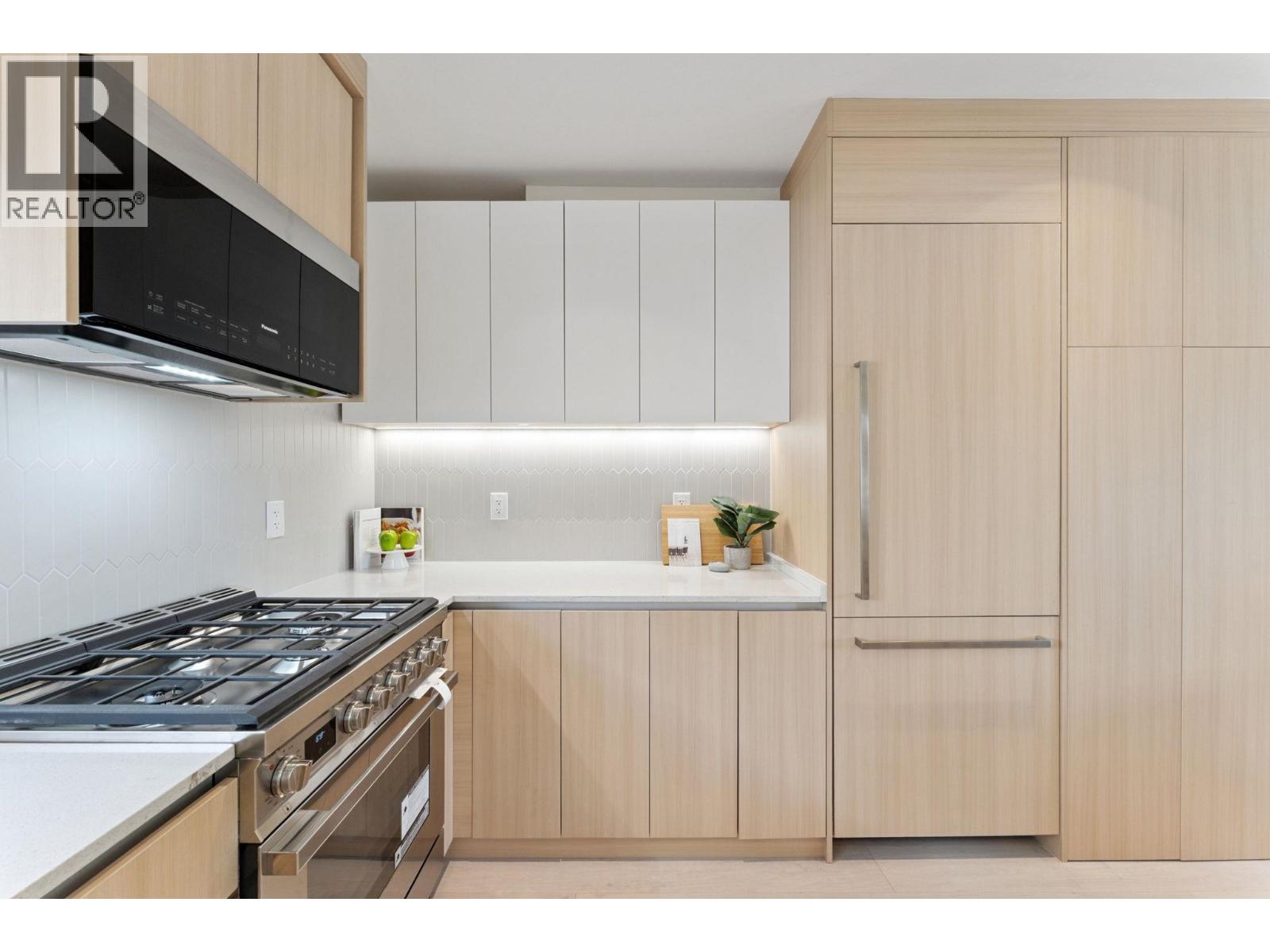 3121 Columbia Street, Vancouver, British Columbia  V5Y 1N4 - Photo 5 - R3062820