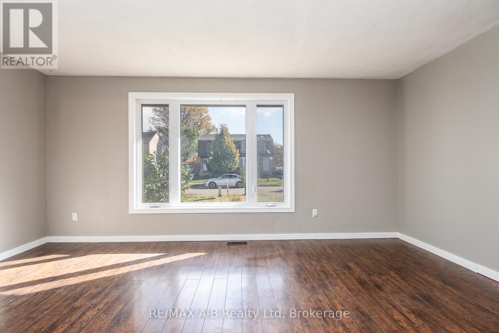 568 Devon Street, Stratford, Ontario  N4Z 1A9 - Photo 11 - X12486706