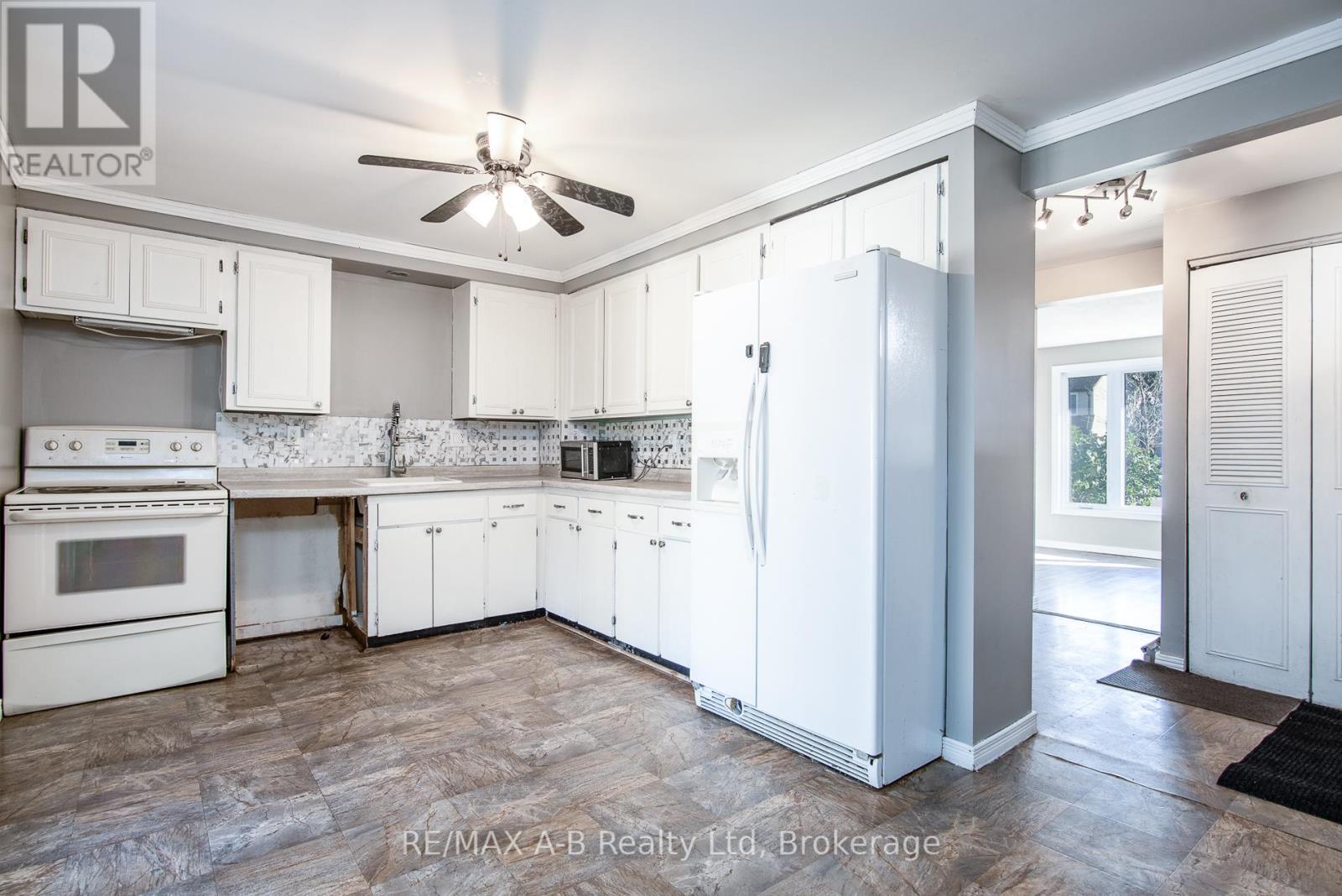 568 Devon Street, Stratford, Ontario  N4Z 1A9 - Photo 17 - X12486706