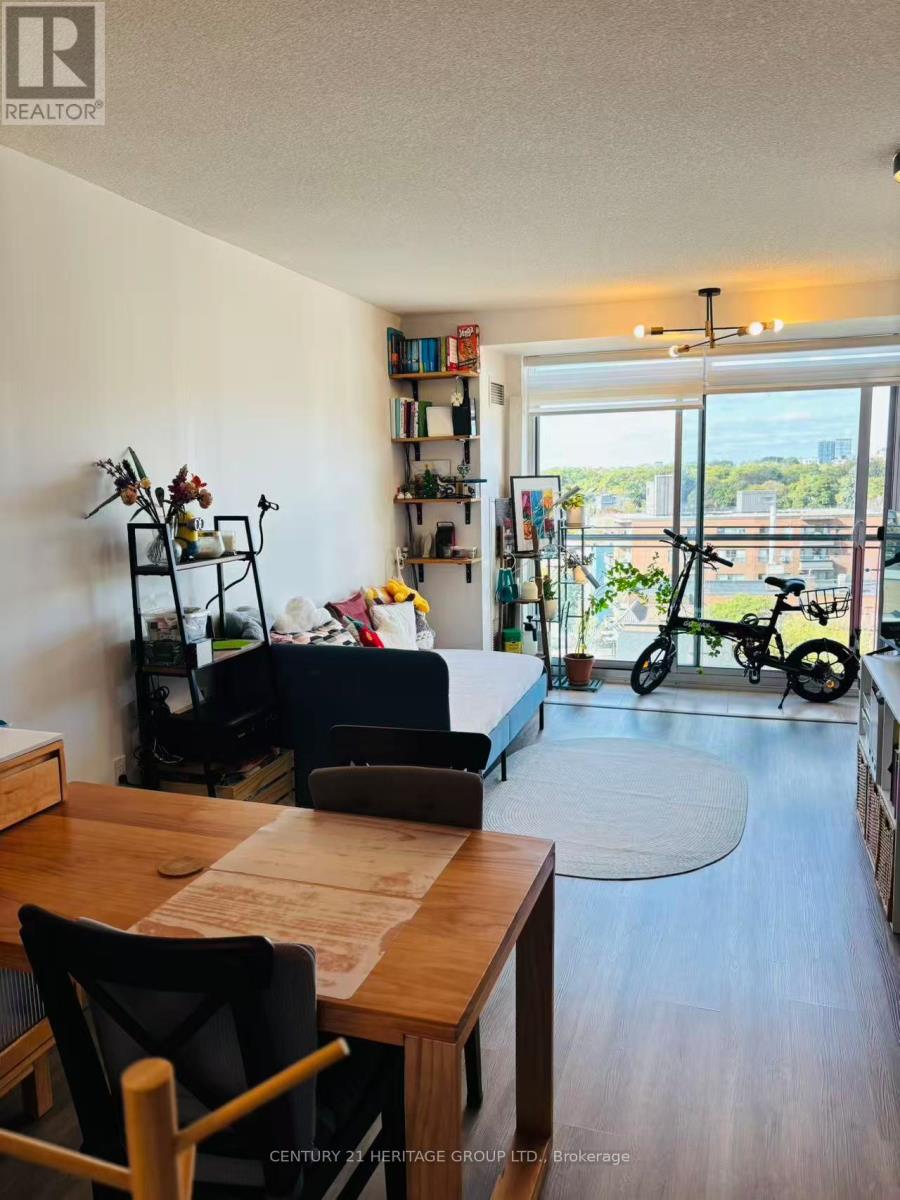 908 - 15 Maplewood Avenue, Toronto, Ontario  M6C 4B4 - Photo 3 - C12486883