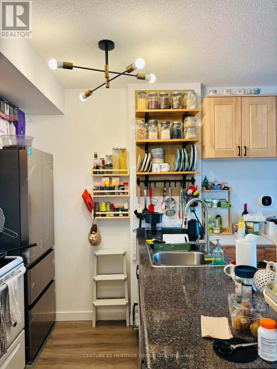 908 - 15 Maplewood Avenue, Toronto, Ontario  M6C 4B4 - Photo 7 - C12486883