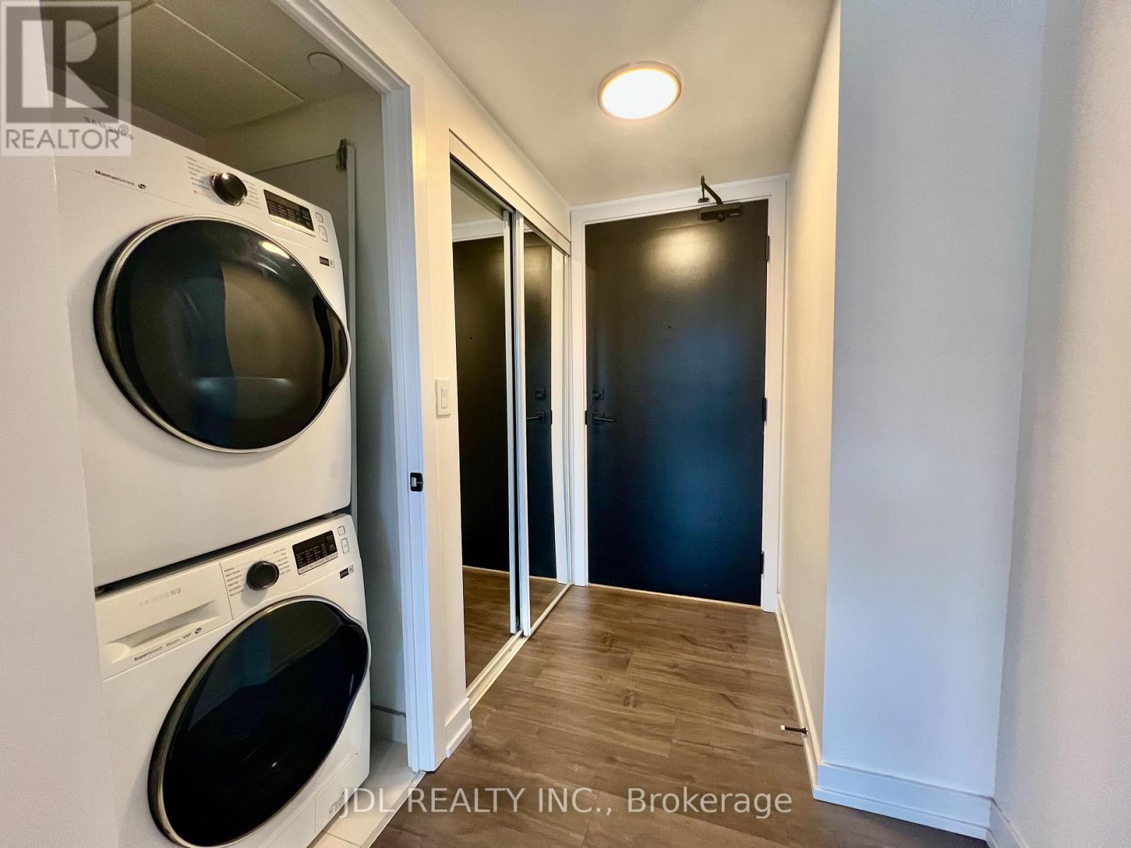 802 - 2 Augusta Avenue, Toronto, Ontario  M5V 0T3 - Photo 2 - C12484935