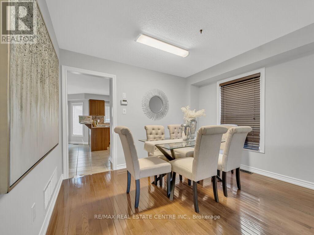 45 Stonemount Crescent, Essa (Angus), Ontario  L0M 1B4 - Photo 10 - N12486868