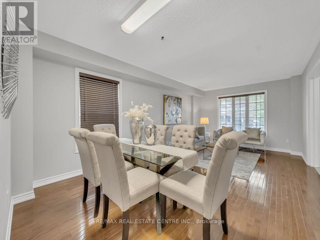 45 Stonemount Crescent, Essa (Angus), Ontario  L0M 1B4 - Photo 11 - N12486868